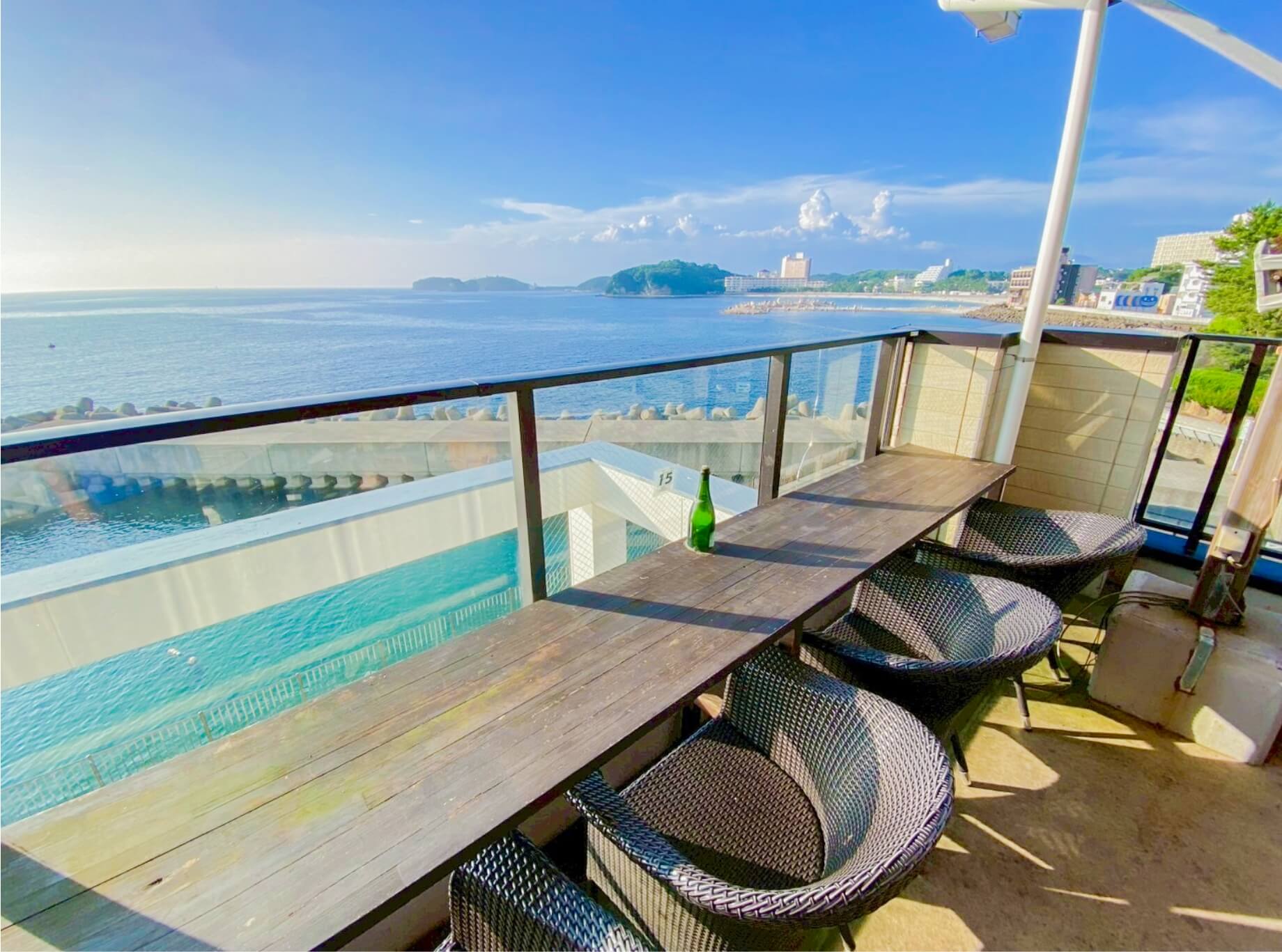 フィッシャーマンズ・ワーフ白浜の近くの海の景色