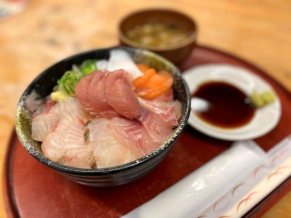 ダイバー皆さんにも大好評の海鮮丼！！